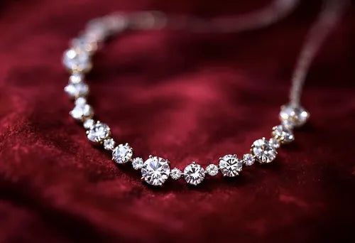 luxury-jewellery-display_23-2151921930.webp